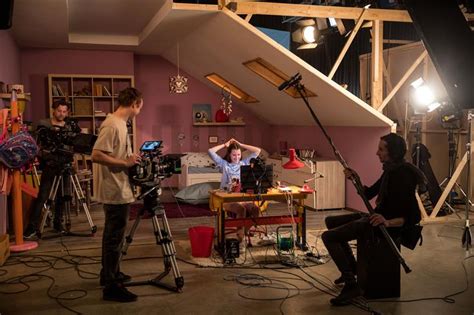 V síti (2020) – Filmový přehled.